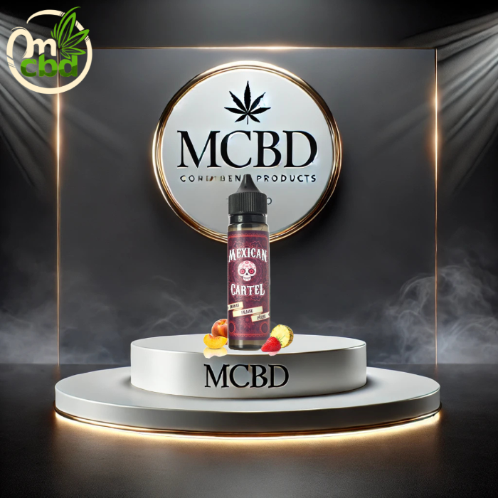 L'e-liquide Ananas Fraise Pêche de Mexican Cartel offre une explosion de saveurs tropicales avec un mélange juteux d'ananas, de pêche sucrée et de fraise parfumée. Agrémenté d'une fraîcheur saisissante, il est parfait pour les journées chaudes. Avec un ratio PG/VG de 30%/70% et un flacon de 60 ml, il permet d'ajouter facilement un booster de nicotine.