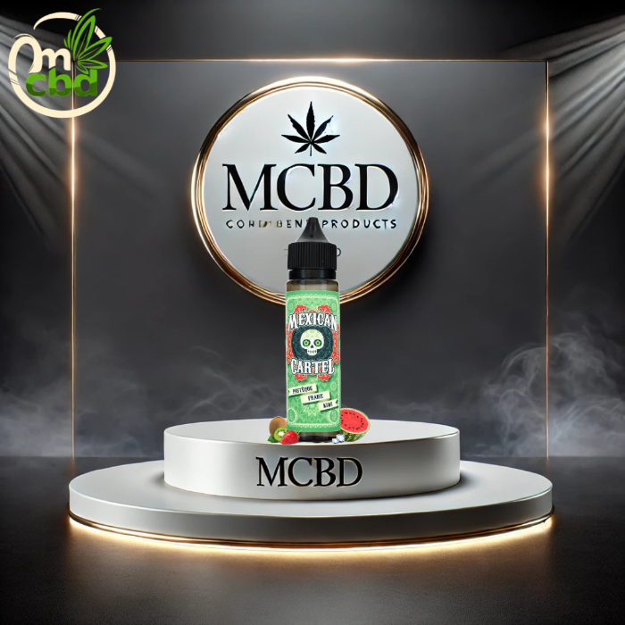 L'e-liquide Pastèque Fraise Kiwi de Mexican Cartel offre une combinaison estivale de fraises sucrées, kiwis acidulés et pastèque rafraîchissante, rehaussée d'une touche de fraîcheur intense. Idéal pour une vape désaltérante, surtout en été, il est fabriqué en France avec un ratio PG/VG de 30/70 pour une vapeur dense et des saveurs riches.