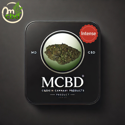 La Royal OG est une fleur de CBD premium, reconnue pour son profil terpénique complexe, oscillant entre notes d’agrumes, de pin et d’encens. Ses têtes impeccablement formées et couvertes de trichomes témoignent d’un processus de culture haut de gamme, garantissant une qualité supérieure.