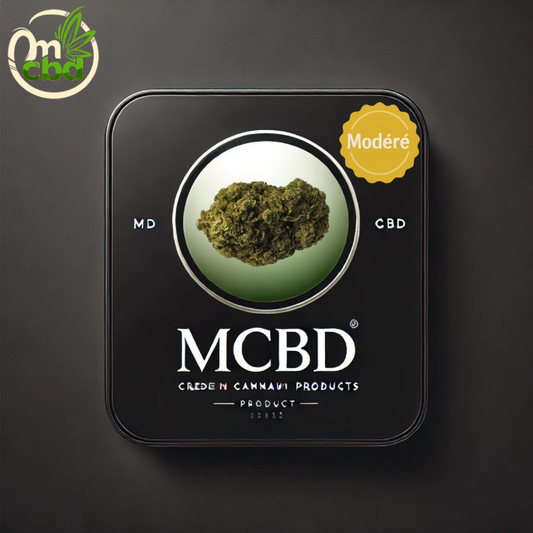 La Snow White est une fleur de CBD élégante et raffinée, appréciée pour ses têtes claires et résineuses qui lui valent son nom. Elle développe un profil aromatique doux et équilibré, mêlant des notes florales, légèrement sucrées et boisées.