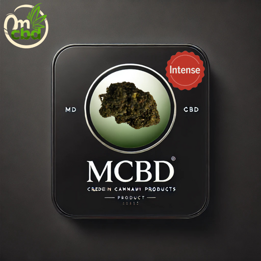 Cosmic Haze est une fleur de CBD intense, aux arômes fruités et légèrement épicés. Cultivée en intérieur, elle offre une belle qualité visuelle et procure des effets relaxants sans somnolence.