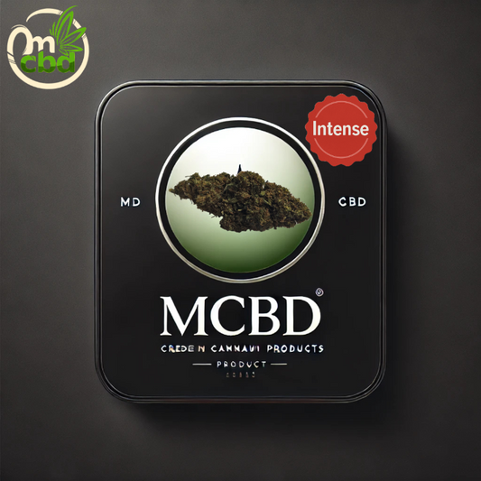 La Sweet Berry est une fleur de CBD aux saveurs douces et fruitées, dominées par des baies rouges mûres avec des touches florales et citron vert.